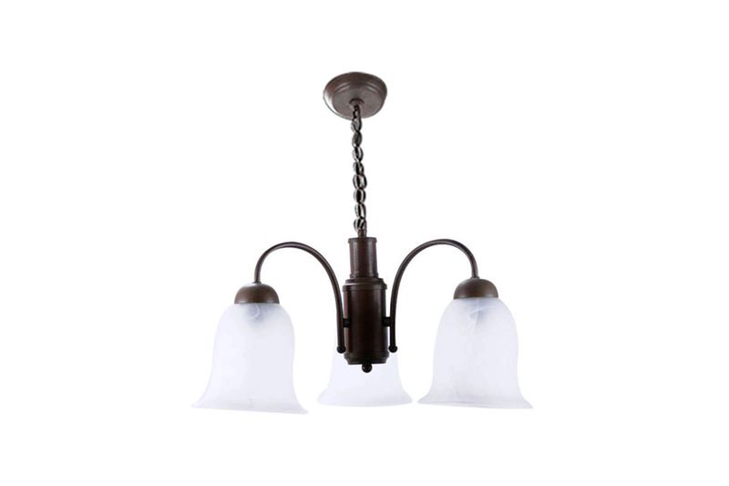 Lámpara de techo chocolate 3L E27 60W Sinsa, vista frontal con tres pantallas de vidrio blanco y estructura de cadena