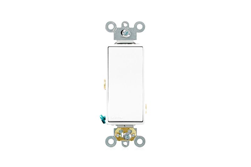 Interruptor Decora grado comercial 15A 120/277V blanco Leviton, vista frontal del dispositivo con sus soportes metálicos
