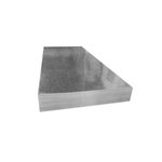 Zinc liso aluminizado calibre 26 4 pulgadas x 100 largo Alutech, pila de láminas metálicas vistas en ángulo diagonal