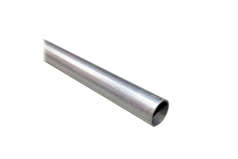Tubo EMT UL conduit 1-1/4 pulgadas x 10 pies Topaz, vista en perspectiva del extremo del tubo metálico galvanizado