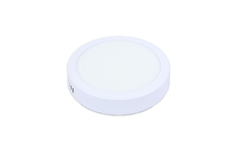 Luminaria sobreponer LED 7 pulgadas 12 W 600 lum 6500 K redonda Ilukon, vista en ángulo del difusor blanco y perfil delgado