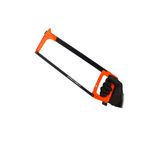 Marco de sierra Black + Decker de 300 mm, sostenido por una mano con guante negro, vista lateral del mango naranja