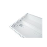 Luminaria para tubo LED troffer GLS de 2x4 4T 48W, vista interna del chasis blanco y soportes de fijación