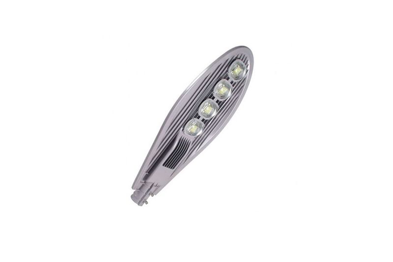 Luminaria sodio 150 W 240 V tipo cobra sin brazo Sinsa, vista lateral inferior de los focos LED y el chasis gris