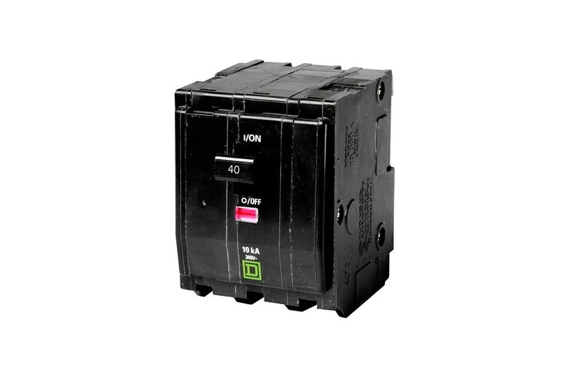 Breaker enchufable 3P 120-240V Square D de 40 amp, vista frontal del interruptor negro con palanca de mando