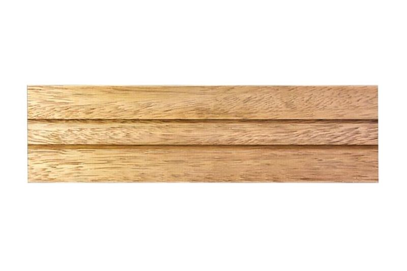 Tabla de madera seca SINSA de 19 x 190 x 3962 mm, detalle en primer plano de la veta y textura de la madera
