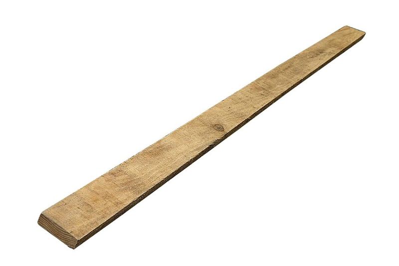 Regla 21 x 72 x 3962 mm madera seca Sinsa, vista lateral completa de la pieza de madera natural sobre fondo blanco