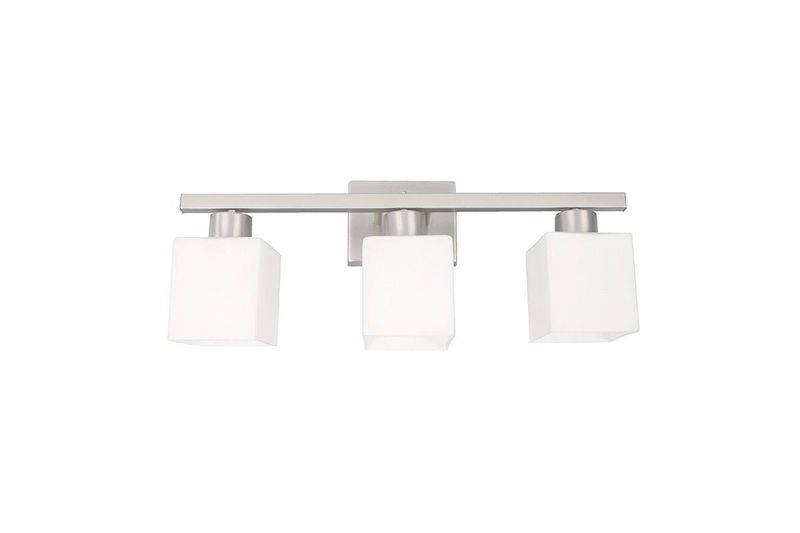 Lámpara pared Fariza níquel satinado 3 luz E27 60W Ikelite, vista frontal con tres pantallas de vidrio blanco opaco