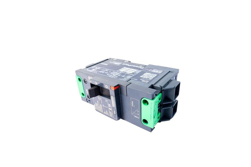 Interruptor marco B 2x60A 18kA 600Y/347 Square D, vista lateral trasera donde se aprecian los terminales verdes