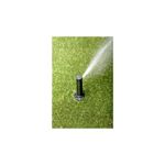 Aspersor para jardín ajustable 1/2 pulgadas Rain Bird, instalado en césped verde emitiendo chorro de agua