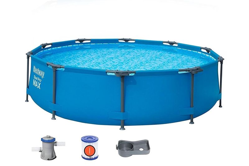 Set de piscina redonda Steel Pro Max 3.05 m diam. x 76 cm alto Bestway, piscina azul con filtro y accesorios al frente