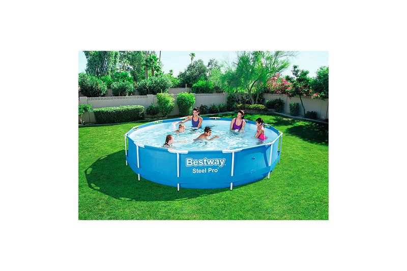 Piscina redonda con marco 3.66 m diámetro x 76 cm alto Bestway, instalada en jardín con familia nadando en su interior