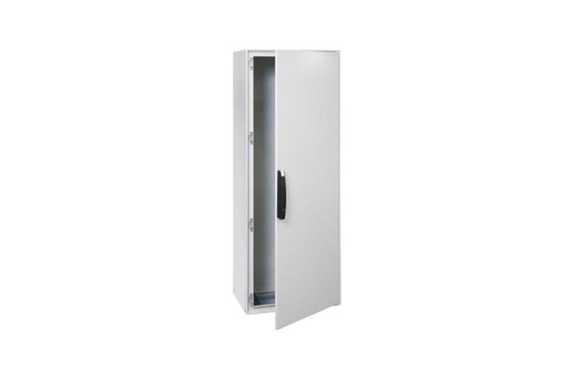 Gabinete metálico Himel IP 66 Schneider Electric de 1400x800x400 mm sin fondo falso, vista frontal con puerta abierta