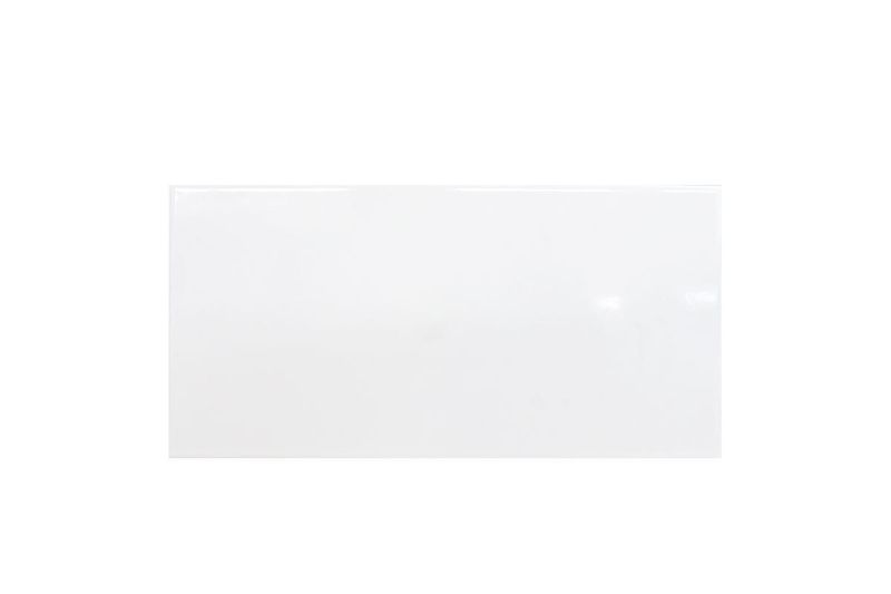 Azulejo 15x30 Mónaco blanco brillo Estudio Cerámico, vista frontal detallada de la superficie lisa y reflectante
