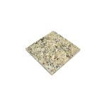 Granito brasileño 2 cm New Venetian Gold Pedra Do Frade, muestra cuadrada vista desde arriba con vetas doradas y negras