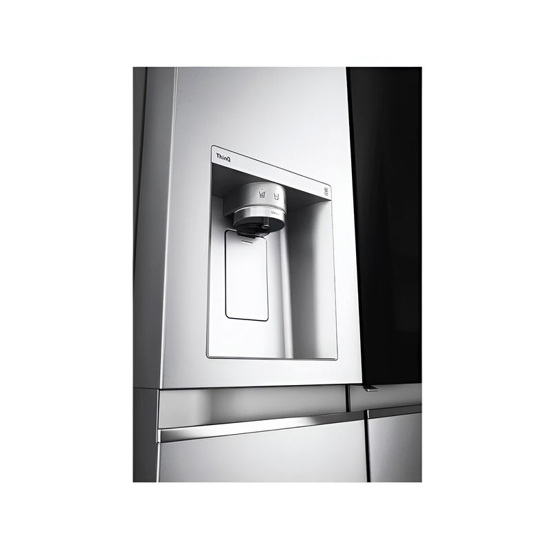 Refrigerador inverter con dispensador SBS 812L acero inox LG, primer plano del dispensador de agua y hielo en la puerta