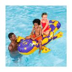 Flotador inflable doble para niños diseño salamandra Bestway, dos niños montados sobre el inflable morado y amarillo en una