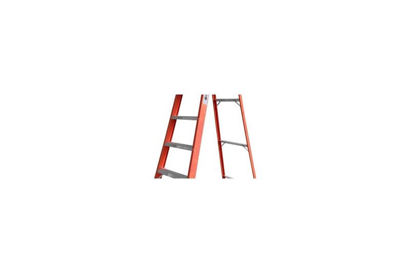 Escalera tijera fibra de vidrio Steel Grip de 6 pies, 102 kg y tipo II, vista frontal abierta en color naranja