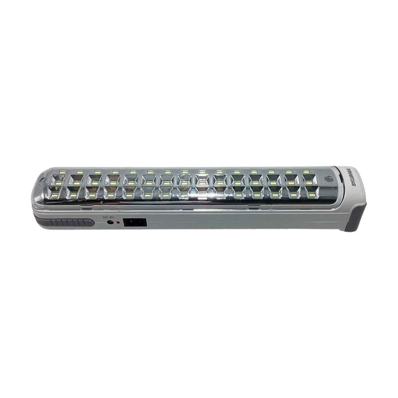 Luminaria de emergencia recargable 5 W 6500 K Sylvania, vista frontal del equipo con panel de LEDs y puerto de carga