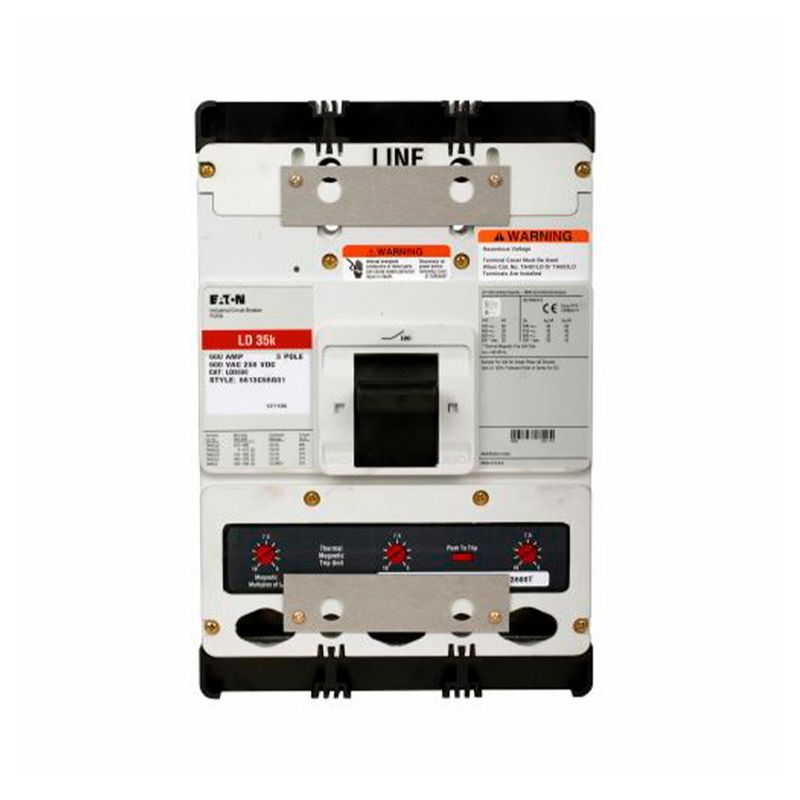 Main breaker tipo LD 3x500 600V CH Eaton, vista frontal del interruptor industrial con perillas de ajuste rojas