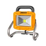Lámpara portátil inalámbrica 20V sin batería 1800 lúmenes Ingco, vista frontal con cuerpo naranja y soporte metálico gris