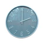 Reloj de pared 33 x 4.5 x 33 cm Concepts, vista frontal circular de color azul con números blancos resaltados