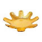 Centro decorativo 34.5 x 34.5 x 9 cm dorado Concepts, vista superior de plato con textura martillada y bordes ondulados