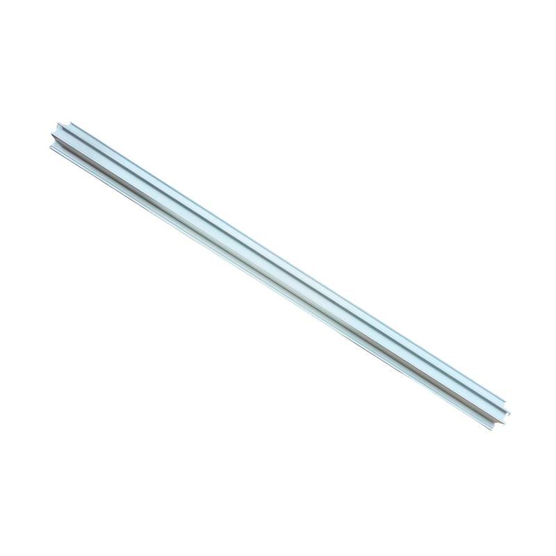 Perfil lineal decorativo doble de sobreponer 1 m 65x36 mm blanco Blumenau, vista diagonal del riel alargado
