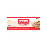 Contenedor hermético vidrio rectangular tapa 11 tz Pyrex, empaque blanco y rojo con ilustración del producto con comida