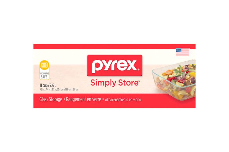 Contenedor hermético vidrio rectangular tapa 11 tz Pyrex, empaque blanco y rojo con ilustración del producto con comida