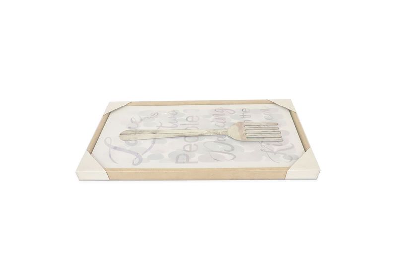 Cuadro decorativo tenedor 30 x 60 cm Concepts, vista frontal del marco blanco con diseño de fondo y tenedor relieve