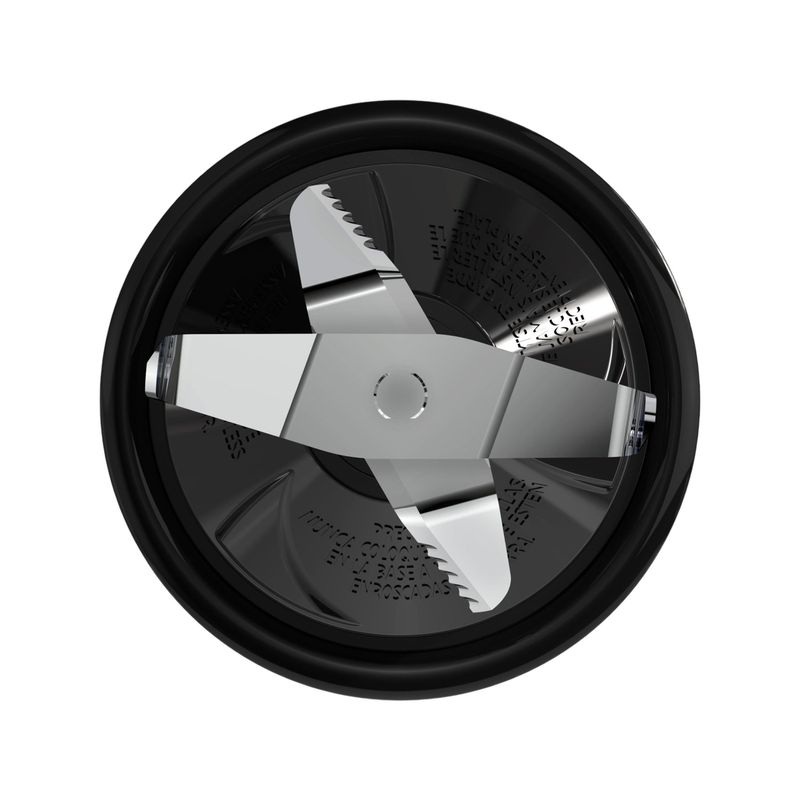 Licuadora vaso vidrio 1.5 l 700 W Black+Decker, vista cenital detallada de las cuchillas metálicas y la base negra