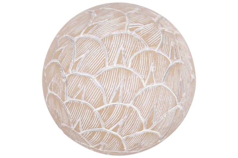 Esfera decorativa de 8.5 cm Concepts, primer plano frontal con relieve de escamas blancas sobre fondo crema