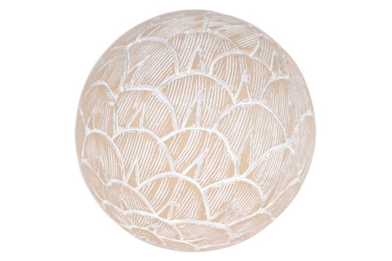 Esfera decorativa de 8.5 cm Concepts, primer plano del detalle de textura grabada en relieve blanco