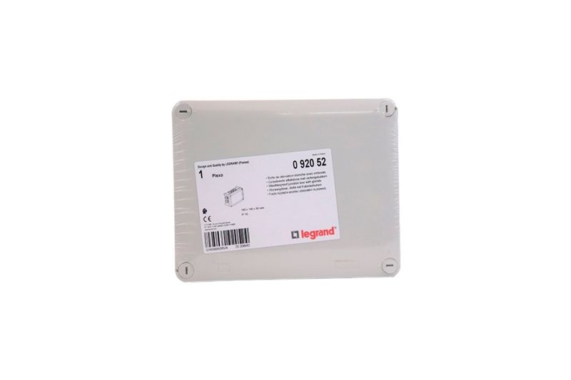 Caja plexo rectangular PVC Legrand de 180 x 140 x 86 mm, vista frontal con etiqueta blanca de especificaciones