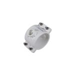Silleta abrazadera PVC lisa 3" x 3/4" Durman, vista en ángulo resaltando los tornillos metálicos de sujeción