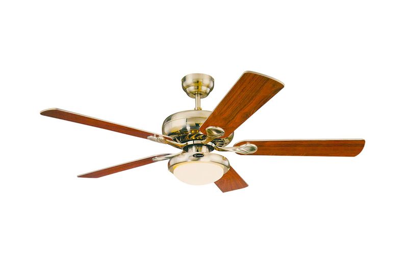 Abanico de techo interior Euro Swirl Westinghouse de 52 pulgadas níquel con luz, vista frontal con aspas de madera