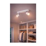 Luminaria spot LED sobreponer Stecci-E 2L GU10 10W blanca Eglo, instalada en techo iluminando un clóset con ropa