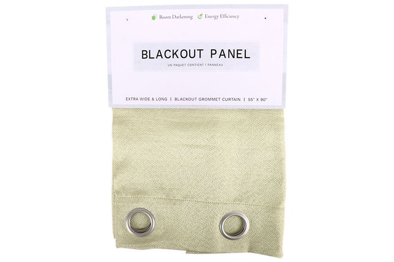 Cortina de sala blackout Lt Yellow 55 x 90 pulgadas Clovis CHD Home, empaque con etiqueta y detalle de ojales metálicos