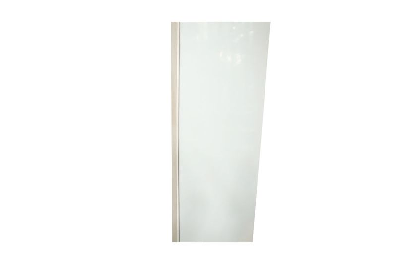 Puerta metal lisa 80 cm x 210 cm Puertas Globales, vista frontal completa de color blanco sobre fondo blanco