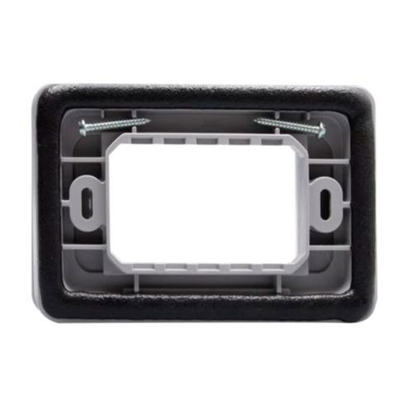 Tapa gris para caja Idrobox Matix Go IP55 Bticino, vista frontal del interior con tornillos y soporte blanco