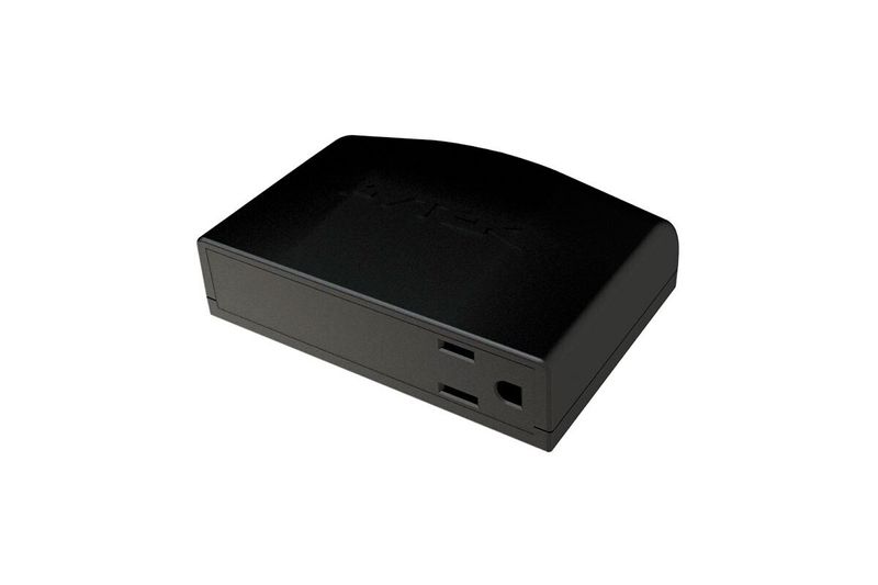 Protector audio y video 15 A/120 V 1 T Avtek, dispositivo negro visto desde un ángulo lateral y superior