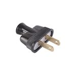 Toma macho plano 15 A 125 VAC negro Eagle, vista en perspectiva del conector con patas metálicas doradas