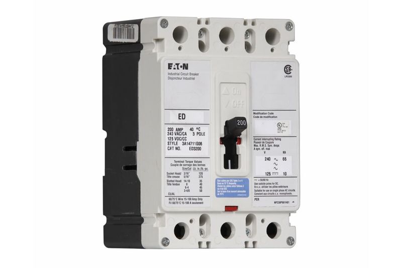 Main breaker tipo ED 3x200 240V CH Eaton, vista frontal detallada de la etiqueta técnica y el interruptor negro