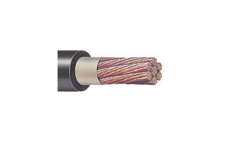 Cable PAWC para soldar calibre 2 negro Sinsa, sección transversal que muestra el aislamiento y los hilos de cobre