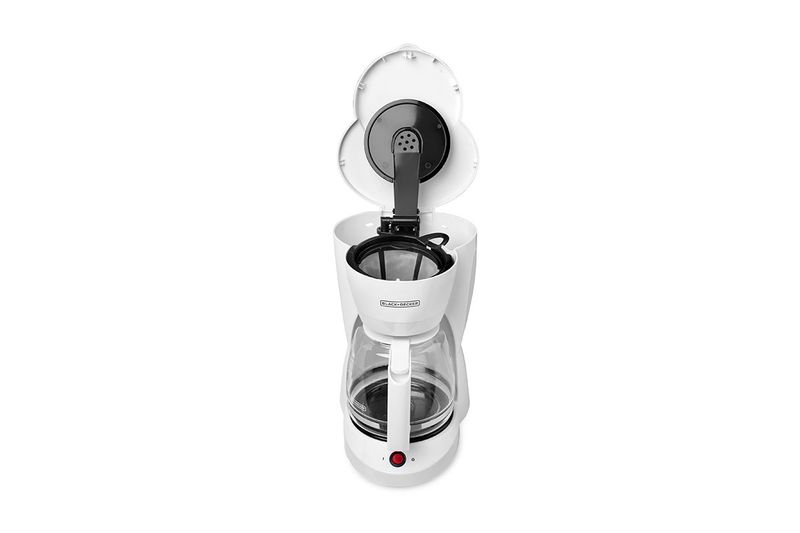 Cafetera 12 tazas blanca con filtro permanente Black + Decker, vista superior con tapa abierta y filtro interno