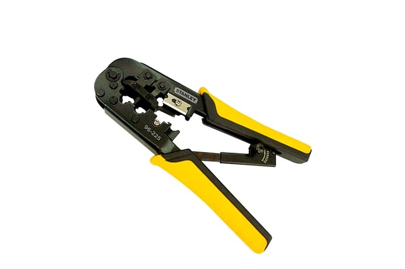 Tenaza pelacable 3 en 1 RJ45/RJ11/RJ12 Stanley, vista lateral abierta con mangos amarillos y cuerpo negro