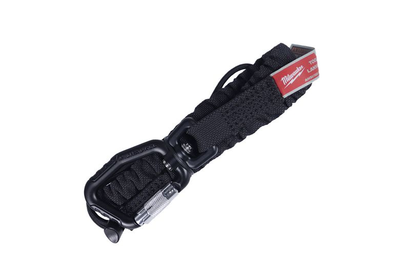 Cordón para sujetar herramienta Milwaukee de 36 pulgadas, 15 lbs y con bloqueo, detalle del mosquetón y etiqueta roja