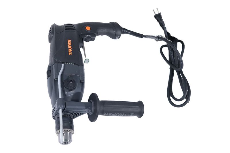 Taladro percutor eléctrico industrial Truper de 1/2 pulgada, 1200 W y 110 V, vista lateral con mango auxiliar y cable