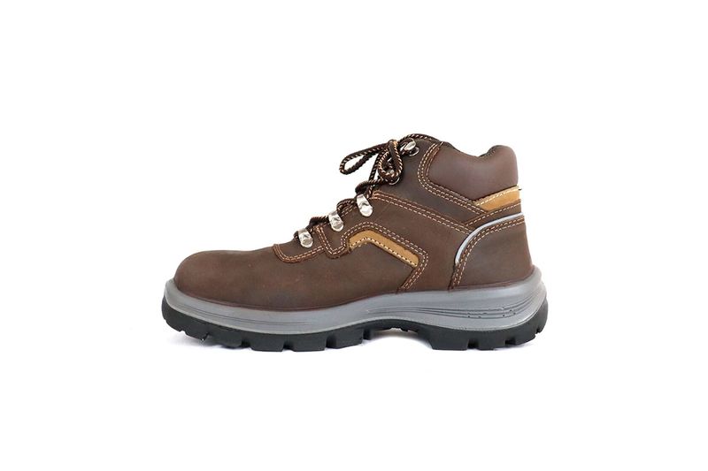 Bota seguridad punta acero Endurance mod 66132 #38 Rhino, vista lateral de calzado color café con cordones y suela gruesa